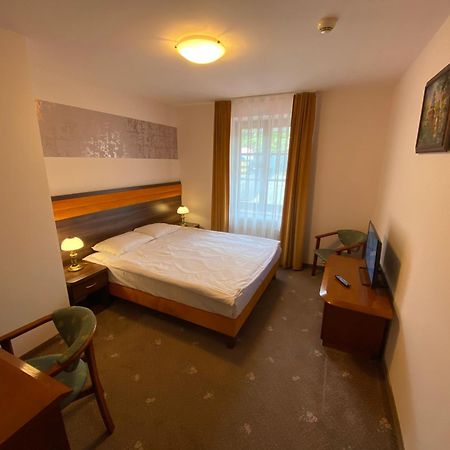 Hotel Grant Krynica-Zdrój Kültér fotó