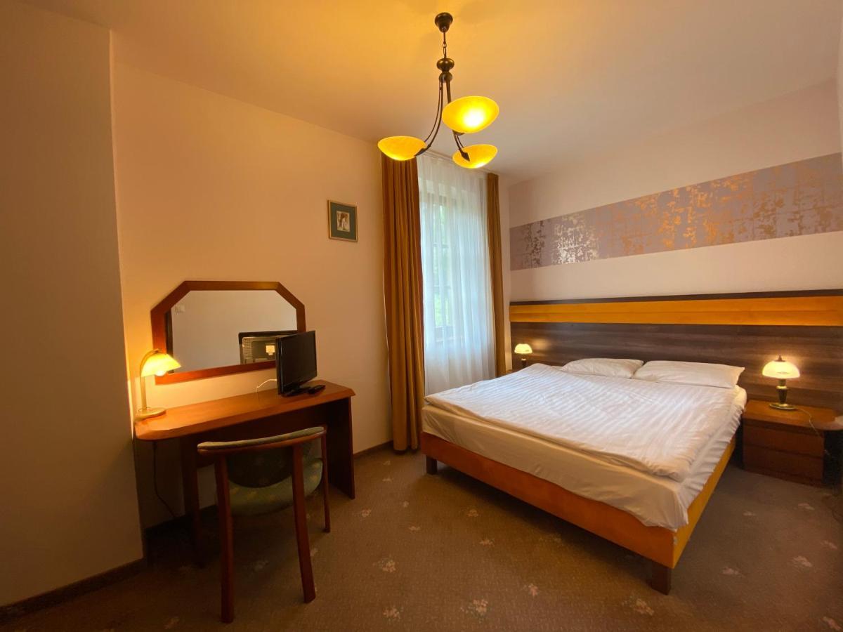 Hotel Grant Krynica-Zdrój Kültér fotó