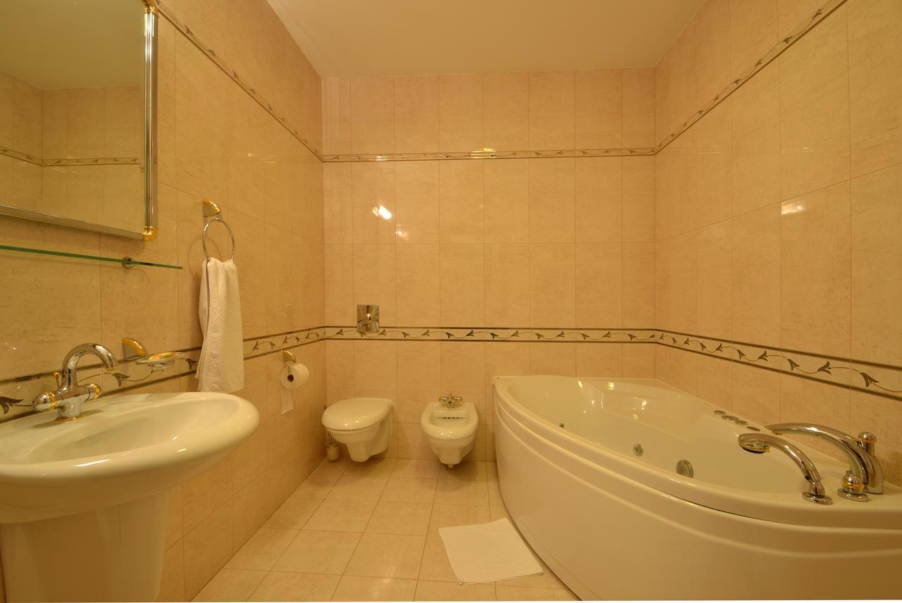 Hotel Grant Krynica-Zdrój Kültér fotó