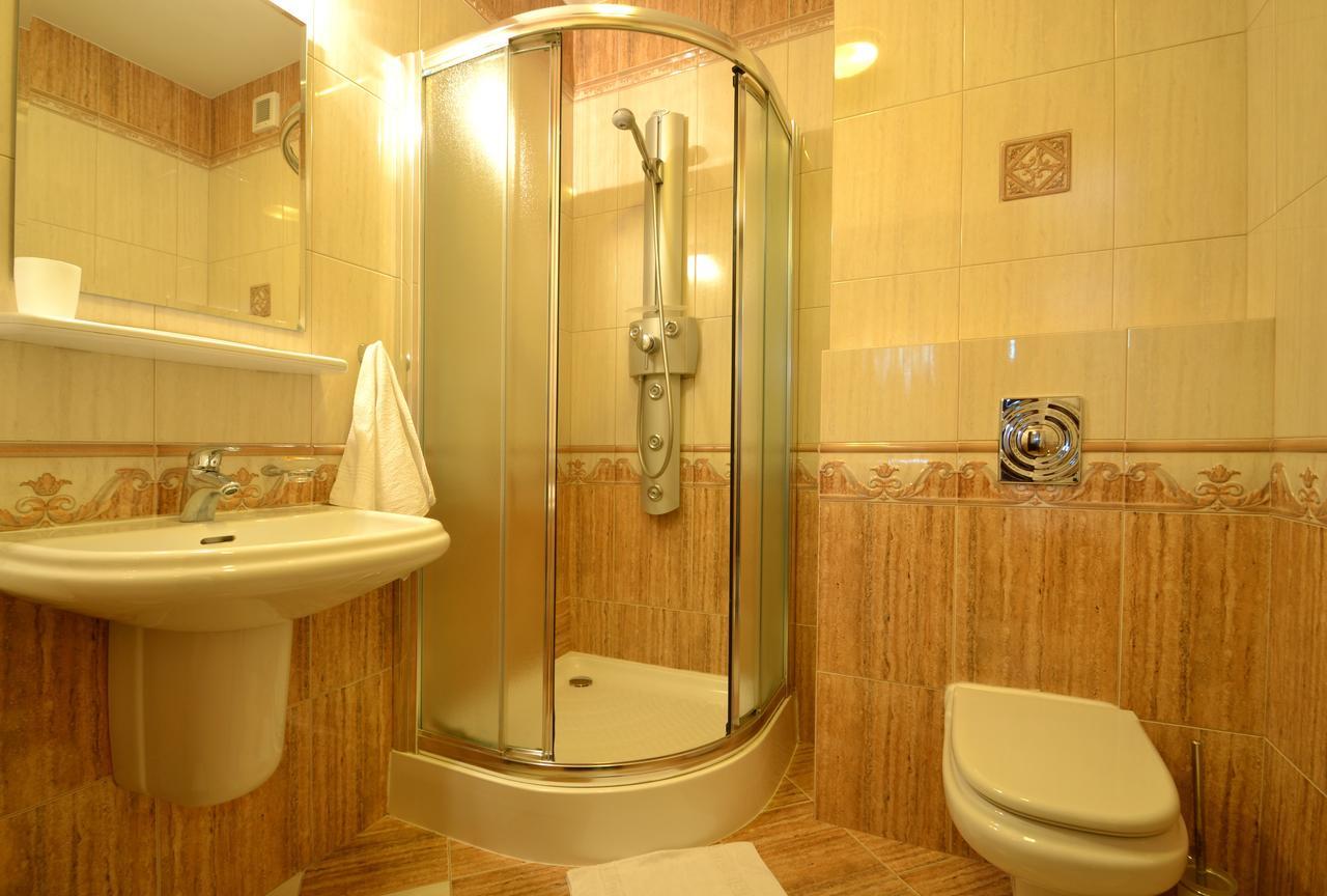 Hotel Grant Krynica-Zdrój Kültér fotó