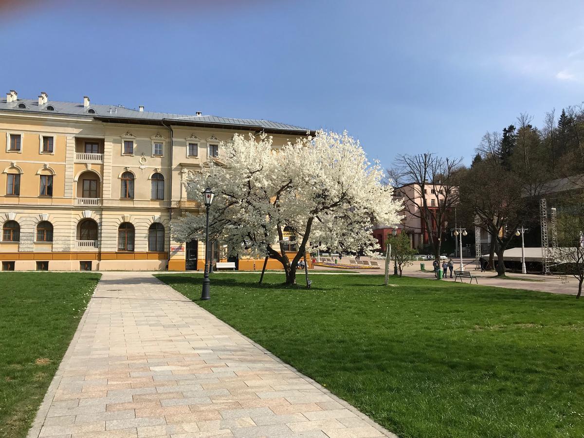 Hotel Grant Krynica-Zdrój Kültér fotó